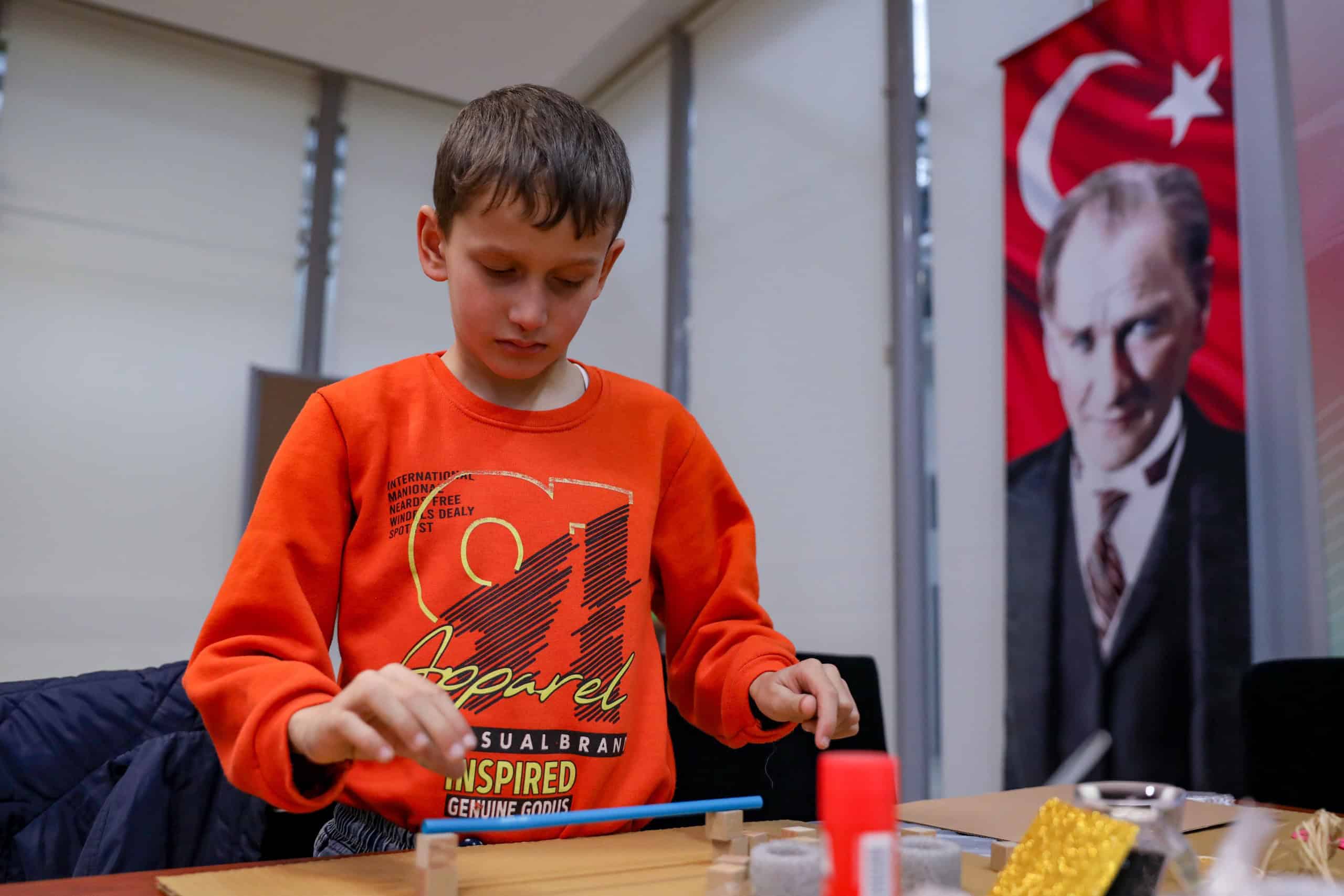 Bursa'da Çocuklar Mimarlık Atölyesinde Hayal Güçlerini Tasarıma Dönüştürdü